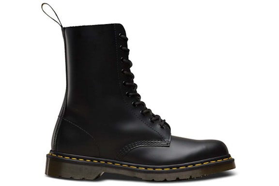 Dr. Martens 1490 Black Smooth Leather