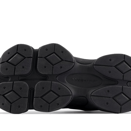 New Balance 9060 Triple Black