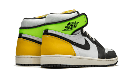 Air Jordan 1 Retro High OG Volt Gold