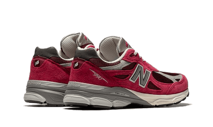 New Balance 990 V3 Scarlet