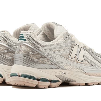 New Balance 1906R Silver Metallic Cream