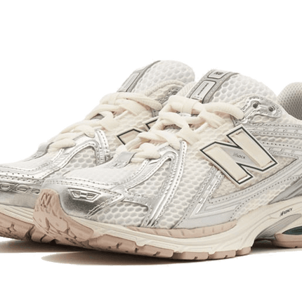 New Balance 1906R Silver Metallic Cream