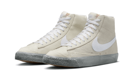 Nike Blazer Mid '77 EMB Summit White