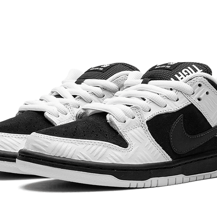 Nike SB Dunk Low TIGHTBOOTH