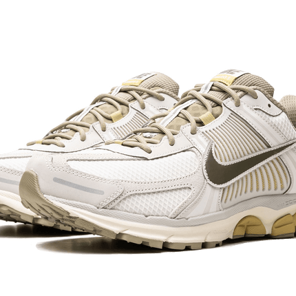 Nike Zoom Vomero 5 Light Bone Medium Olive