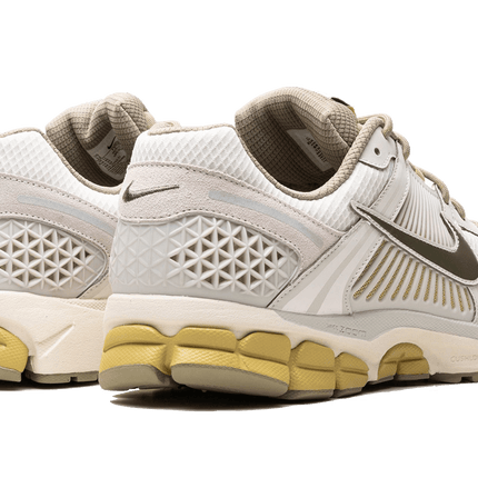 Nike Zoom Vomero 5 Light Bone Medium Olive
