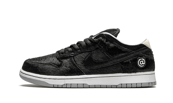 Nike SB Dunk Low BE@RBRICK Medicom Toy