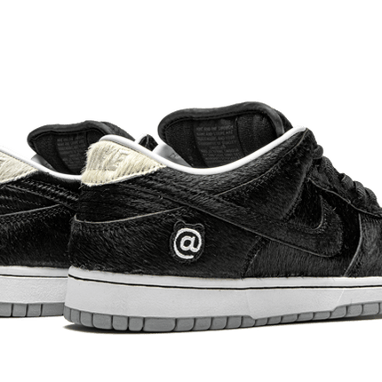 Nike SB Dunk Low BE@RBRICK Medicom Toy