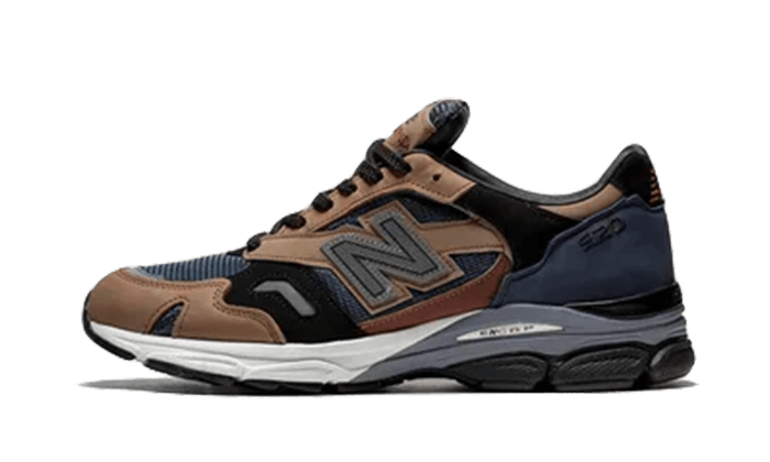 New Balance 920 Navy Beige Addict Sneakers - Main Image