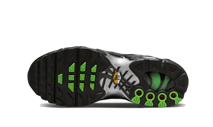 Nike Air Max Plus Black Silver Green Strike Addict Sneakers