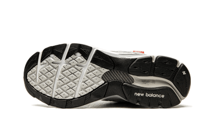 New Balance 990 V3 Grau