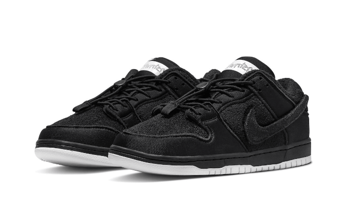 Nike Sb Dunk Low Gnarhunters