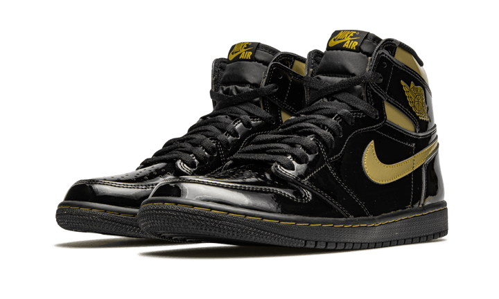 Air Jordan 1 High Schwarz Metallic Gold Suchtige Turnschuhe Addict Sneakers