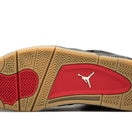 Air Jordan 4 Retro Levis Schwarz
