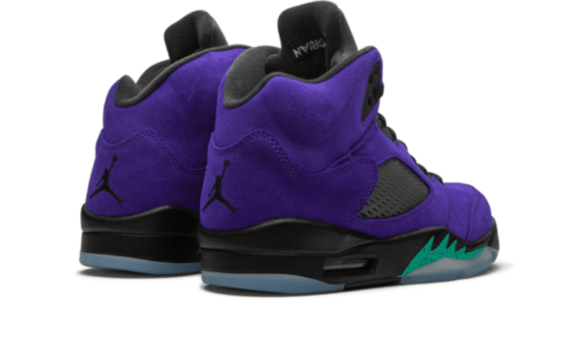 Air Jordan Retro Alternate Grape Addict Sneakers