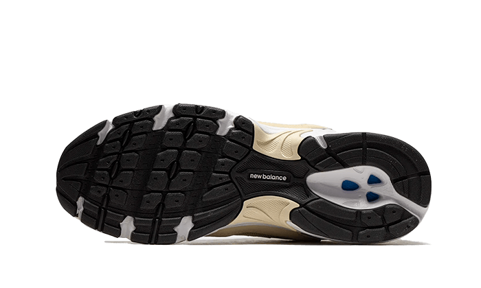 New balance sales beige et noir