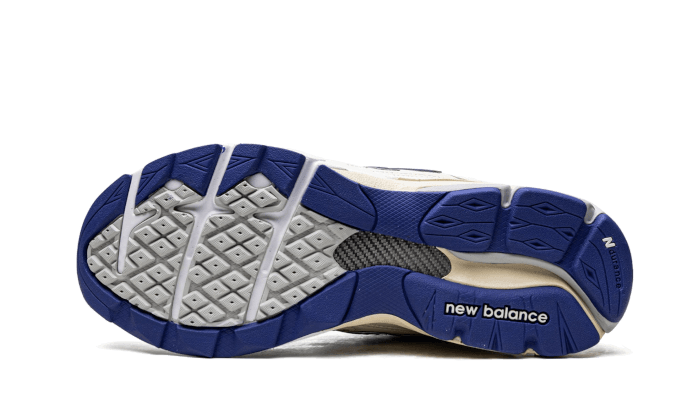 New Balance 990 V3, hergestellt in den USA, Cremeblau