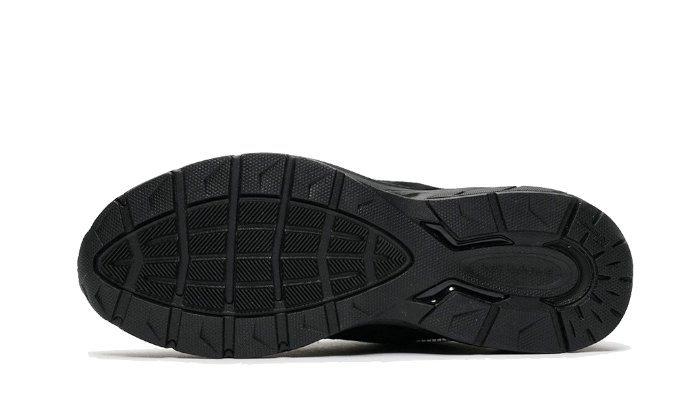 Triple 2025 black 990