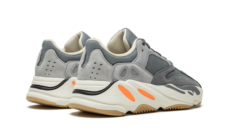 Adidas Yeezy Boost 700 Magnet Addict Sneakers