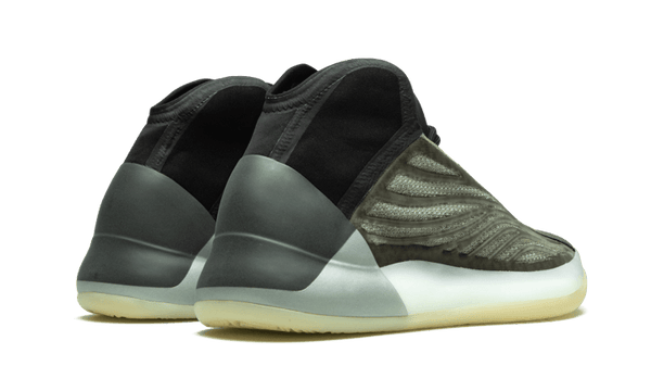 Adidas Yeezy Qntm Barium Addict Sneakers