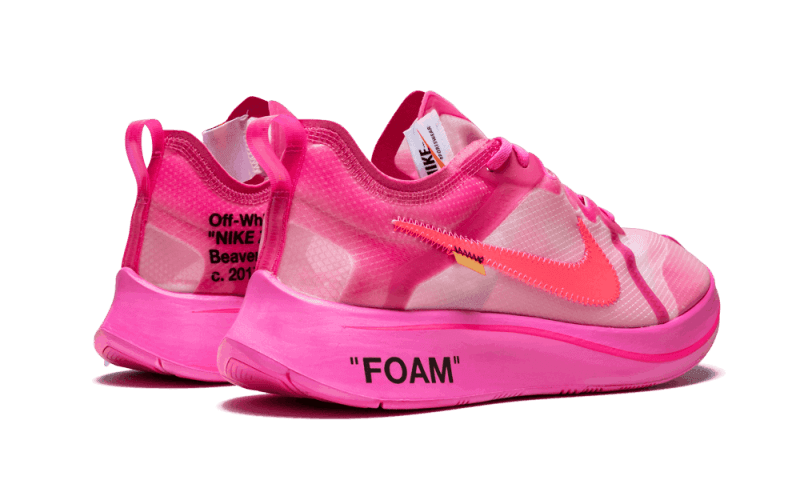 Off white nike zoom fly sizing hot sale